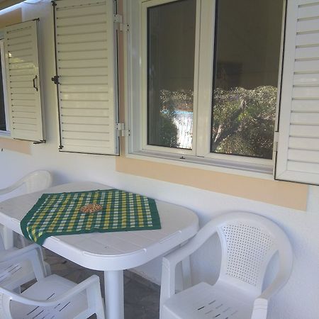 Roula'S Rooms Aegina 外观 照片
